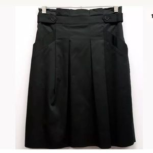 BCBG MAX AZRIA BLACK SKIRT SZ 4